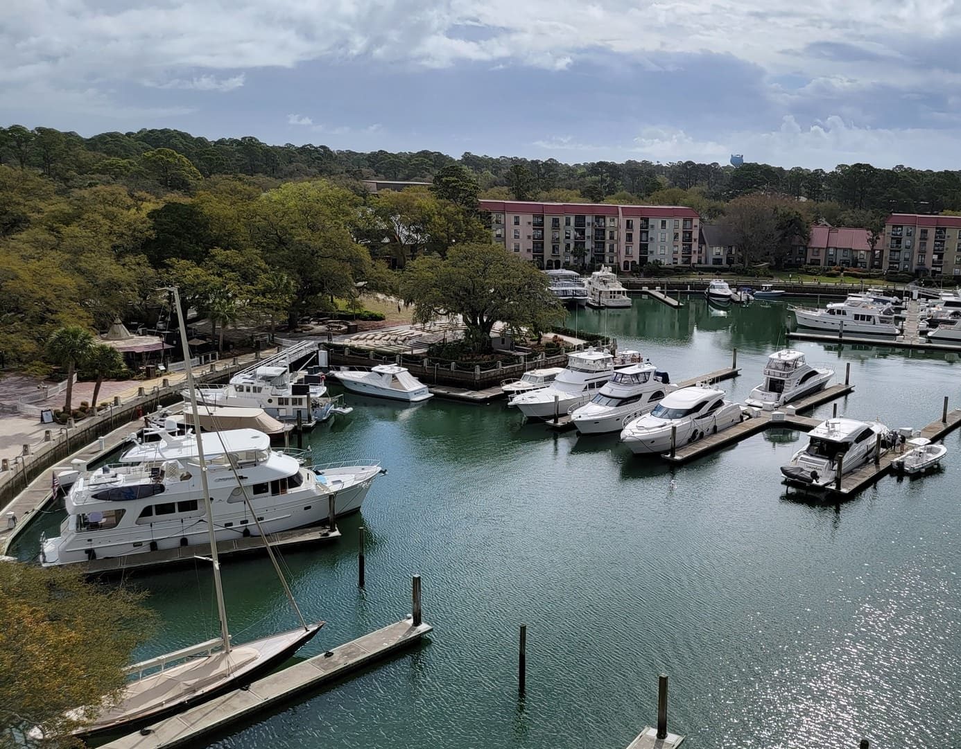 Harbor_Town_Yacht_Club_Marina seapinesvilla.com